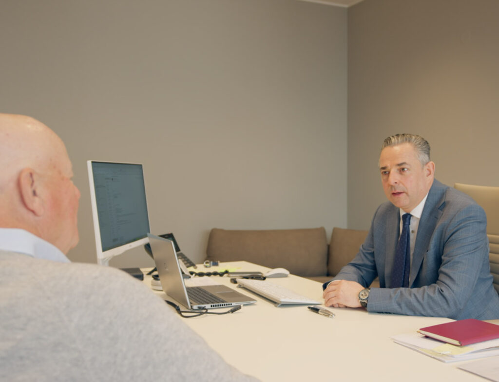 Beratungsgespraecht Elmar2 1