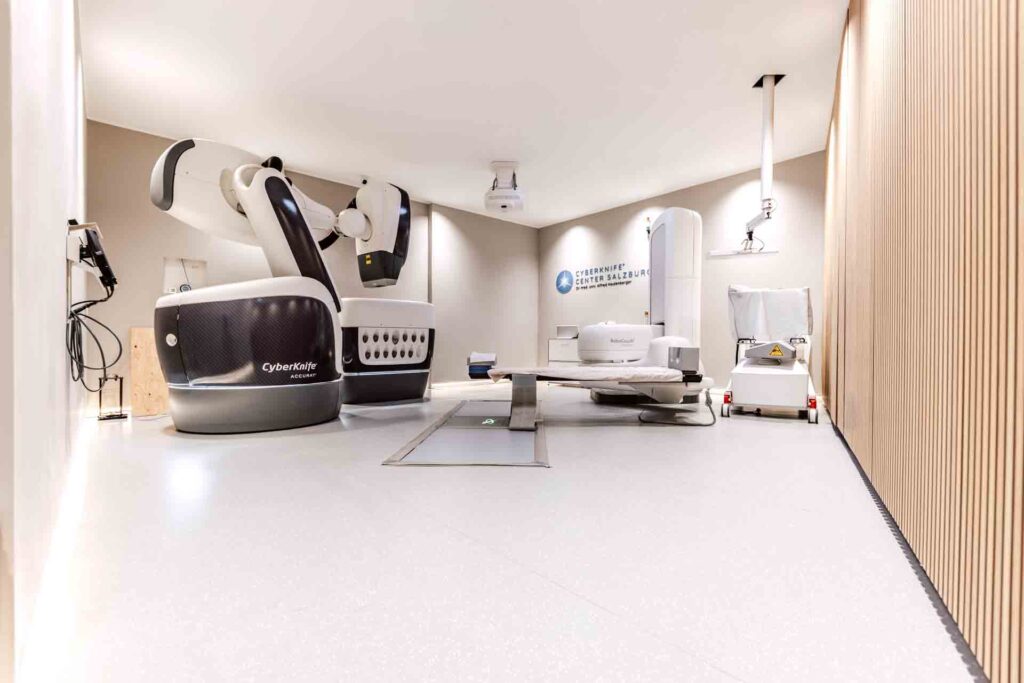 HELIX Salzburg martinundklein Cyberknife September25 21 HDR